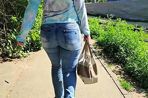 Big Ass Mature Milfs Shaking In Tight Jeans